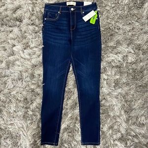 Ardene Collective women high rise jegging blue Jean’s pants. Size 7. NWT.